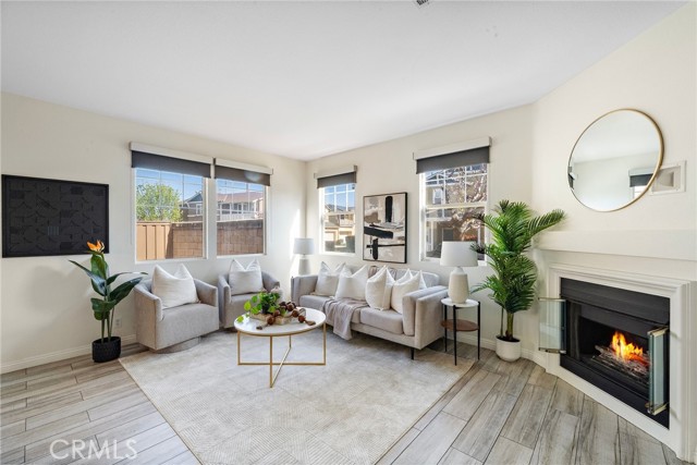 Detail Gallery Image 2 of 32 For 2852 N Santa Fe Pl, Orange,  CA 92865 - 3 Beds | 2/1 Baths