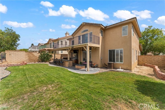 22939 Raintree Lane, Saugus CA: https://media.crmls.org/medias/ba3d0747-949b-4404-822d-a6079defd735.jpg