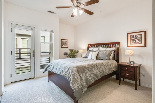 Detail Gallery Image 4 of 60 For 12921 Mission Avenue #102,  Hawthorne,  CA 90250 - 2 Beds | 2/1 Baths