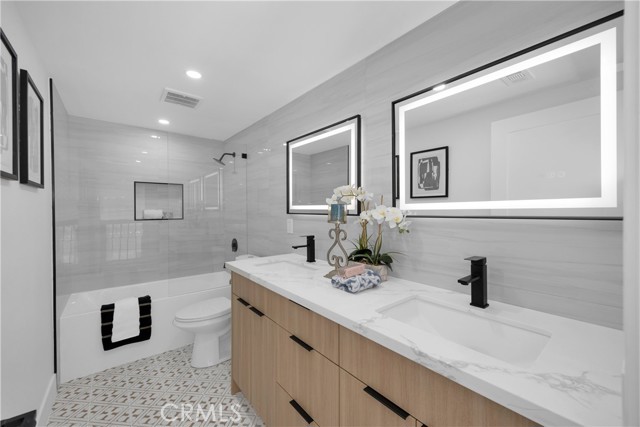 Detail Gallery Image 20 of 25 For 5852 Bellfield Ln, Huntington Beach,  CA 92648 - 4 Beds | 2/1 Baths