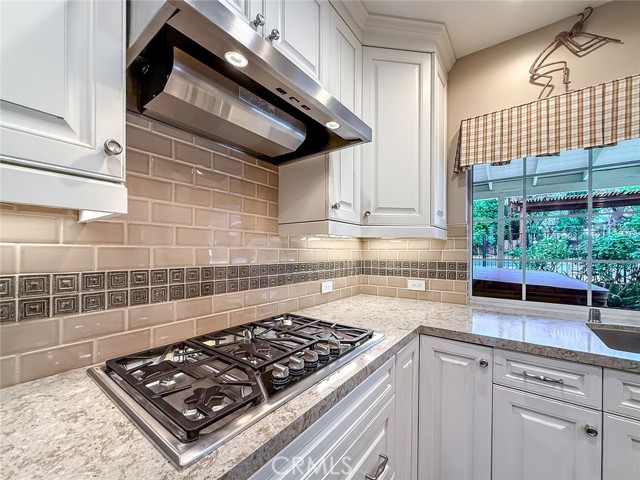 17512 Superior Street photo 15