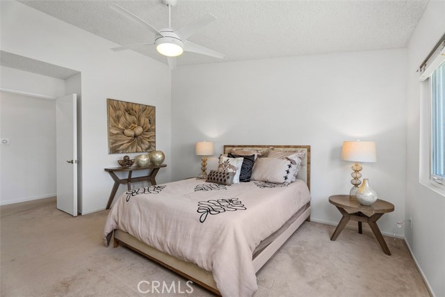 27992 Via Chocano, Mission Viejo CA: https://media.crmls.org/medias/ba3f2897-8594-42ab-85b9-1060f9fd1eef.jpg
