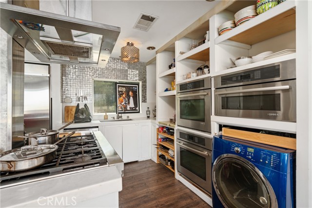 Detail Gallery Image 14 of 43 For 7241 Woodrow Wilson Dr, Los Angeles,  CA 90068 - 2 Beds | 2 Baths