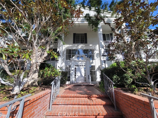 Detail Gallery Image 16 of 21 For 200 Mcneil Ln #210,  Newport Beach,  CA 92663 - 2 Beds | 2 Baths