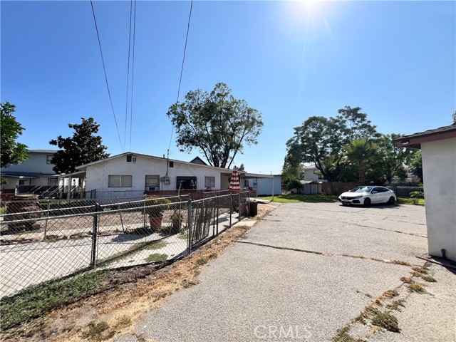 3855 Maine Avenue, Baldwin Park CA: https://media.crmls.org/medias/ba40c43d-2a2f-488a-945d-75625b40e702.jpg