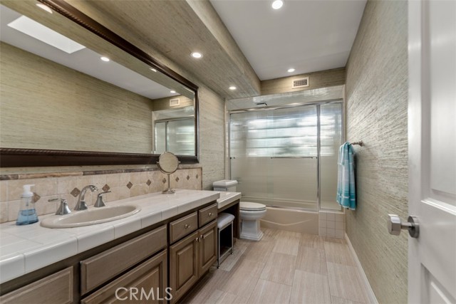 Detail Gallery Image 20 of 31 For 4501 Roxbury Rd, Corona Del Mar,  CA 92625 - 3 Beds | 3/1 Baths