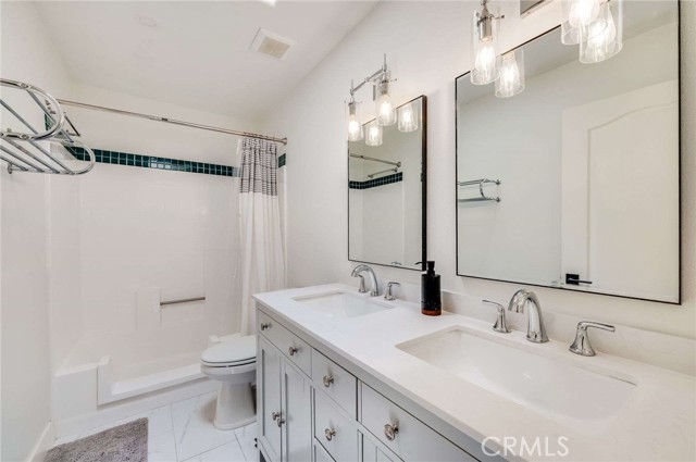 Detail Gallery Image 20 of 24 For 2461 Oneida St #B,  Pasadena,  CA 91107 - 4 Beds | 2/1 Baths