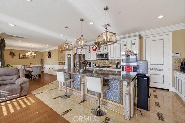 Detail Gallery Image 17 of 50 For 15507 Vanilla Bean, Fontana,  CA 92336 - 4 Beds | 3/1 Baths