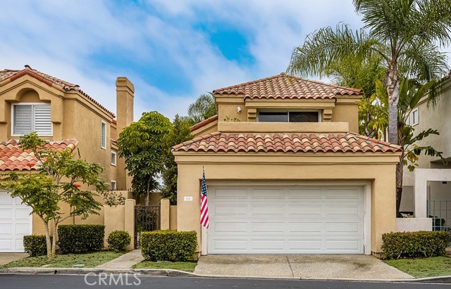 Detail Gallery Image 1 of 28 For 66 Cormorant Cir, Newport Beach,  CA 92660 - 2 Beds | 2/1 Baths