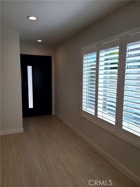 Detail Gallery Image 8 of 29 For 830 Ponderosa St, Orange,  CA 92866 - 2 Beds | 2 Baths