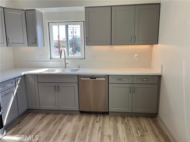 1521 West Glenoaks Boulevard, C photo 8