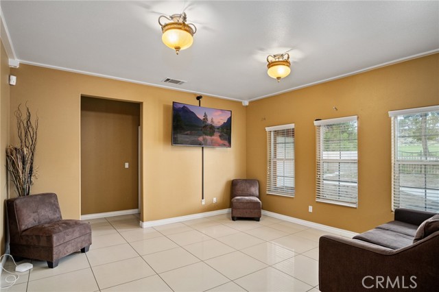 Detail Gallery Image 8 of 41 For 16269 Pebble Beach Dr, Victorville,  CA 92395 - 3 Beds | 2/1 Baths