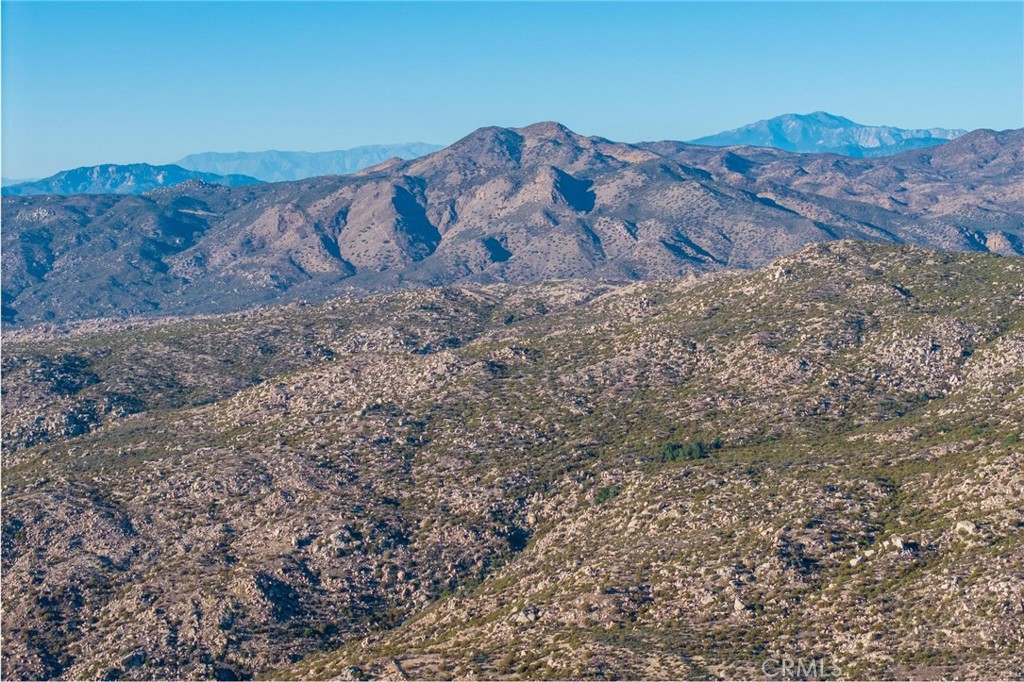 https://media.crmls.org/medias/ba4458ac-66c6-4108-9b91-4c5e25423da2.jpg?preset=X-Large