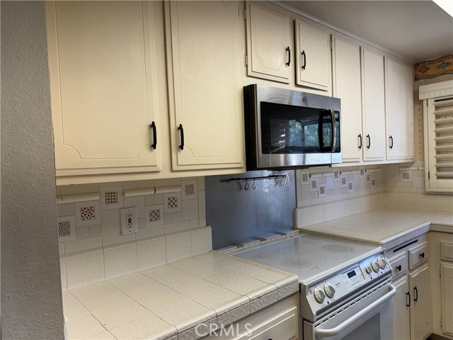 Detail Gallery Image 7 of 22 For 3065 via Serena a,  Laguna Woods,  CA 92637 - 2 Beds | 2 Baths