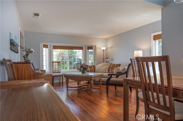 Detail Gallery Image 21 of 44 For 21161 Cedar Ln, Mission Viejo,  CA 92691 - 4 Beds | 2/1 Baths