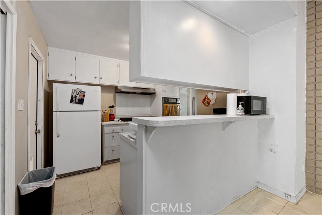 Detail Gallery Image 13 of 36 For 22943 Cantlay St, West Hills,  CA 91307 - 3 Beds | 2 Baths