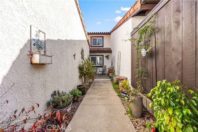 Detail Gallery Image 2 of 35 For 22 Stanford, Lompoc,  CA 93436 - 2 Beds | 3 Baths