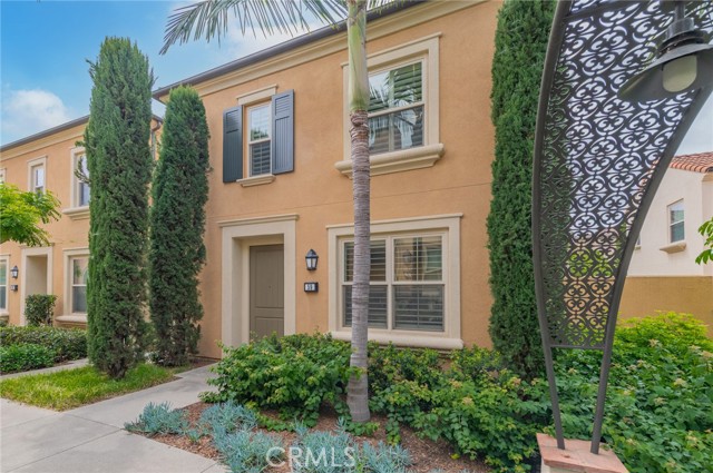 Detail Gallery Image 2 of 37 For 59 Fairymoss, Irvine,  CA 92620 - 3 Beds | 3/1 Baths