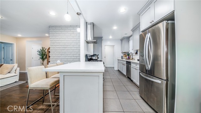 Detail Gallery Image 7 of 20 For 15852 Index St, Granada Hills,  CA 91344 - 3 Beds | 2 Baths