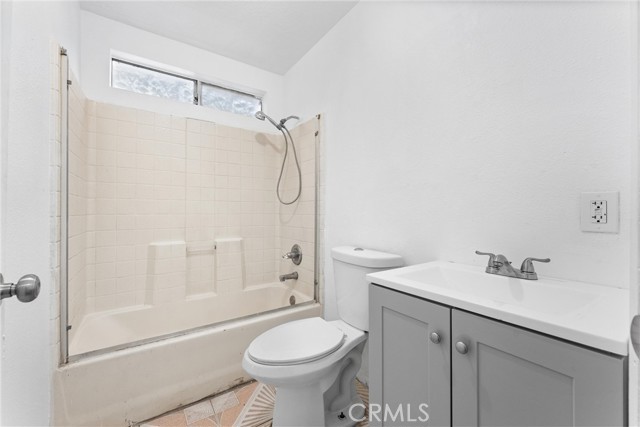 Detail Gallery Image 13 of 23 For 2748 E 58th St, Huntington Park,  CA 90255 - – Beds | – Baths