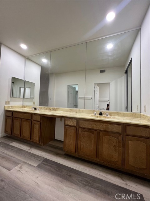 435 S La Fayette Park Place # 119, Los Angeles, California 90057, 2 Bedrooms Bedrooms, ,2 BathroomsBathrooms,Residential Lease,For Rent,435 S La Fayette Park Place # 119,CRWS23036914