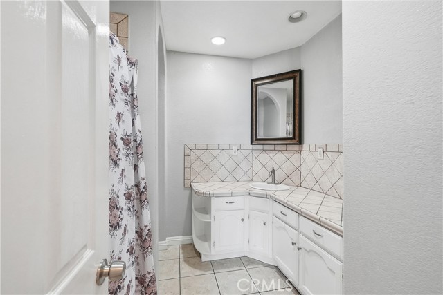 10962 Elm Ave, Lynwood, CA 90262 photo 17