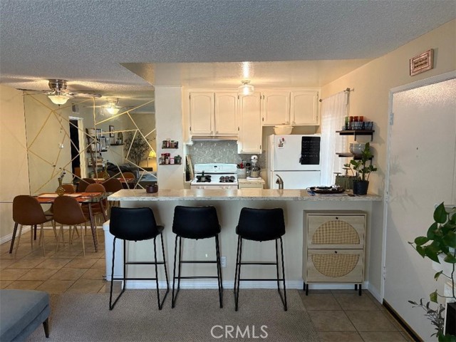 2821 S Fairview Street, Santa Ana CA: https://media.crmls.org/medias/ba4a1e20-a645-445d-ad17-534b680c7d27.jpg