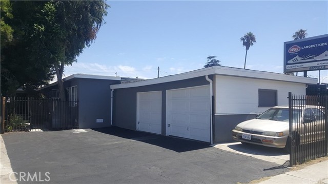 8014 S Western Avenue, Los Angeles CA: https://media.crmls.org/medias/ba4a36ad-7573-466d-9dbd-4acb7400ea3a.jpg
