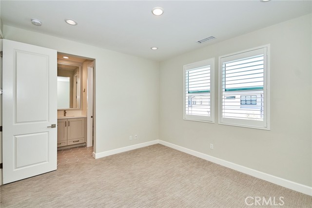 133 Aspect, Irvine CA: https://media.crmls.org/medias/ba4aeb88-834a-4e55-a6e7-f4bb9b1c21fe.jpg