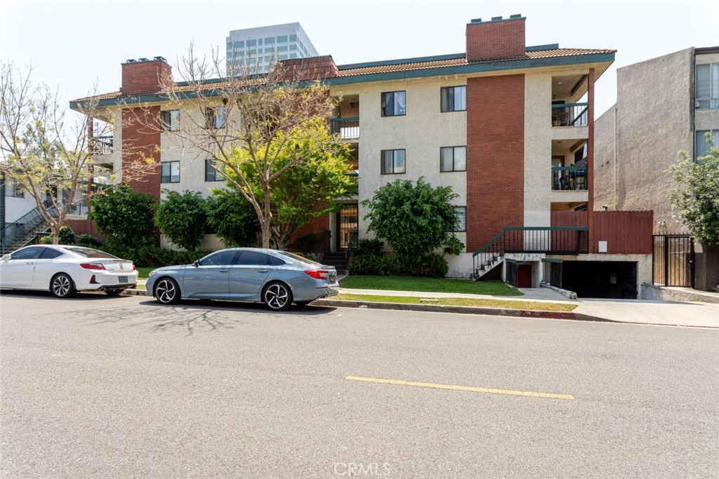 330 Burchett Street #206