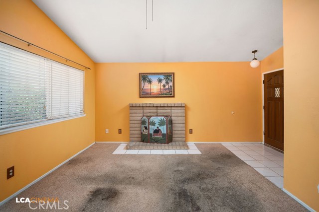 Detail Gallery Image 5 of 18 For 5313 Ilene Ct, Bakersfield,  CA 93307 - 3 Beds | 2 Baths