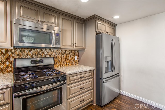 Detail Gallery Image 14 of 32 For 8969 Christopher Pl, Riverside,  CA 92503 - 4 Beds | 2 Baths