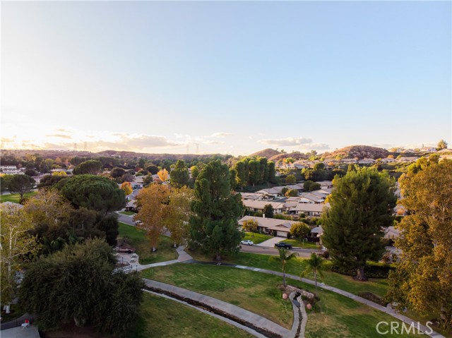 Detail Gallery Image 49 of 50 For 19204 Avenue of the Oaks #E,  Newhall,  CA 91321 - 2 Beds | 2 Baths