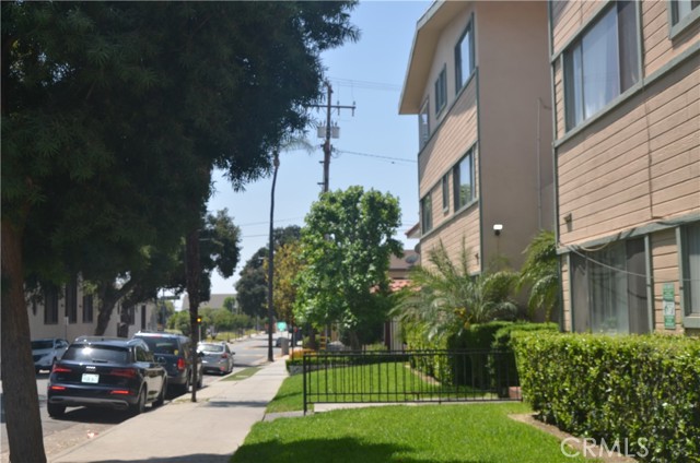 6333 Milton Avenue, Whittier CA: https://media.crmls.org/medias/ba4c16b8-cf52-445c-a101-29c17db5bb5d.jpg