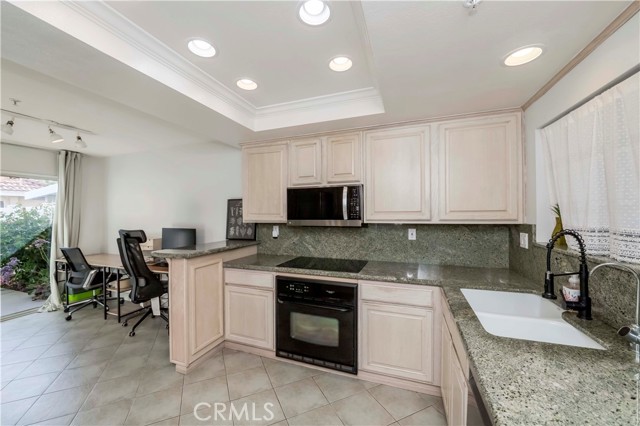 Detail Gallery Image 16 of 44 For 1439 Elegante Ct, Corona,  CA 92882 - 2 Beds | 2/1 Baths