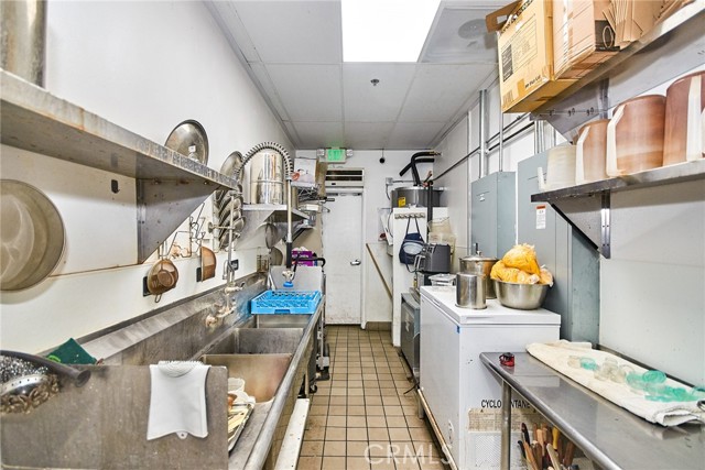 0 400 Disney Way, Anaheim CA: https://media.crmls.org/medias/ba4c636e-0bb0-40df-bb8a-0bb399bbde82.jpg