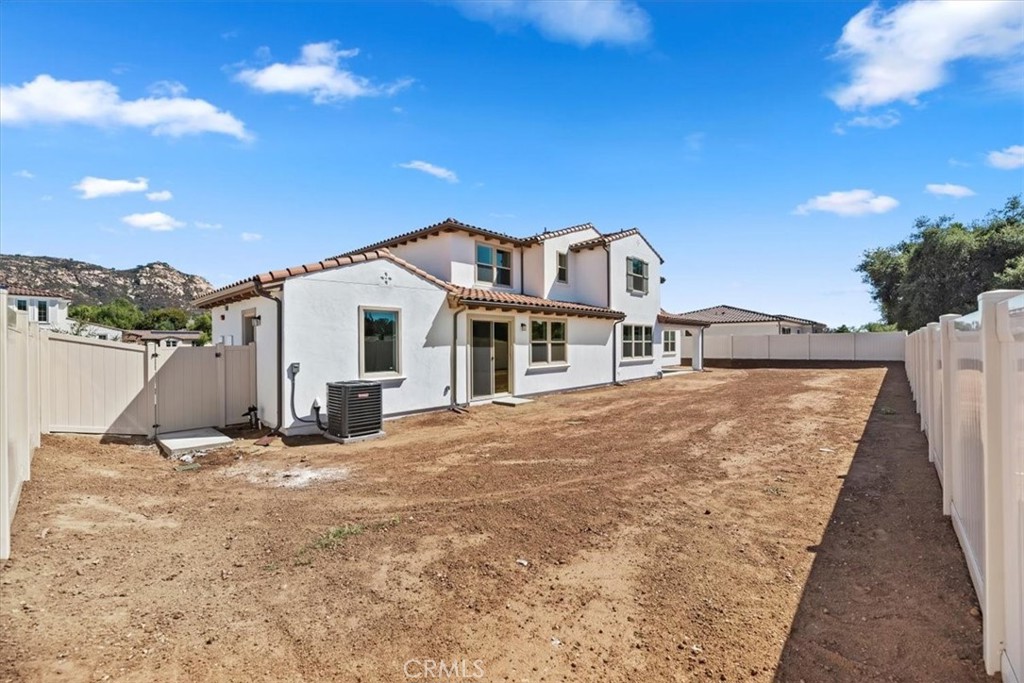 MLS #OC25227049 image #13