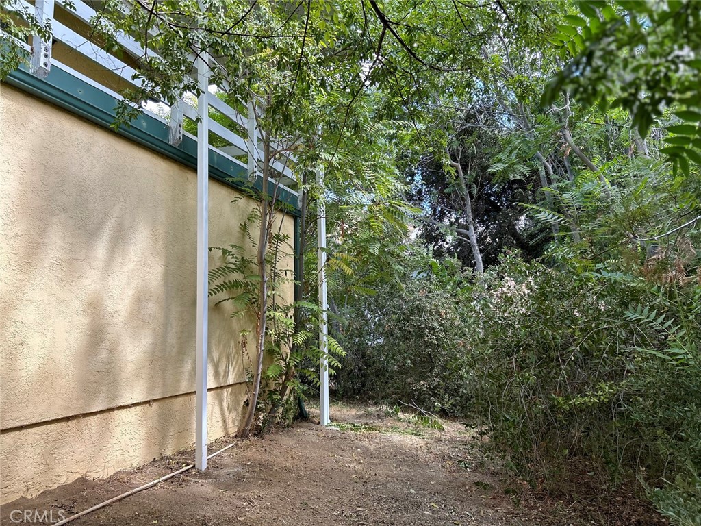 https://media.crmls.org/medias/ba4eb2b9-d630-46c3-9039-862f88525ff7.jpg?preset=X-Large