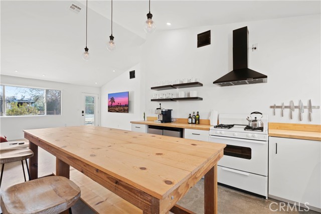 Detail Gallery Image 8 of 50 For 64858 Tonto Dr, Joshua Tree,  CA 92252 - 2 Beds | 1 Baths