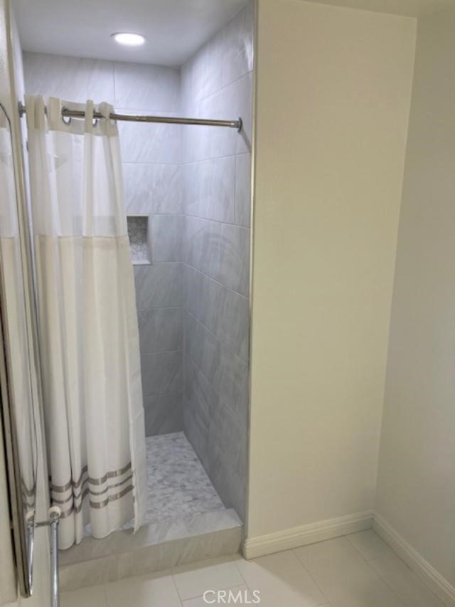 https://media.crmls.org/medias/ba4f0be5-999d-4d8f-a409-e597a95aa6a6.jpg?preset=X-Large