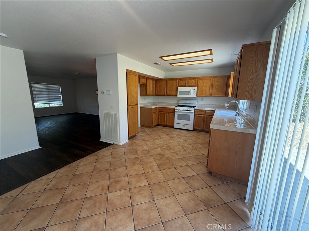 995 Starlight Lane - photo 9