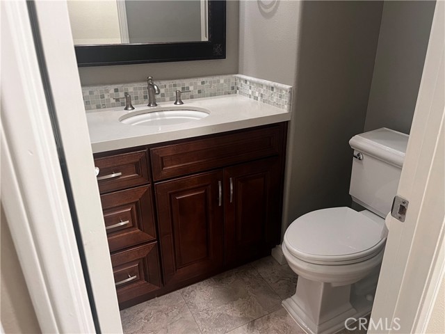 29 Del Padre, Lake Forest CA: https://media.crmls.org/medias/ba4f8178-42a2-429c-837a-7ab67aae366d.jpg