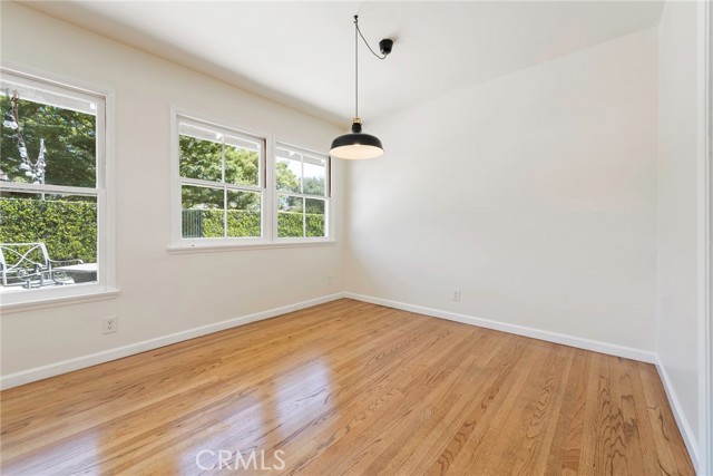 Image 10 of 38 For 883 Leadora Avenue