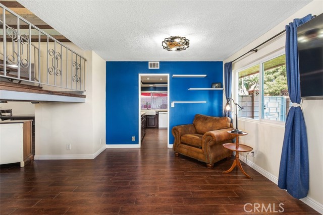 Detail Gallery Image 14 of 39 For 5425 Golden West, Jurupa Valley,  CA 92509 - 3 Beds | 3 Baths