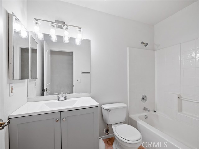 Detail Gallery Image 18 of 41 For 15464 Erie Rd, Apple Valley,  CA 92307 - 3 Beds | 2 Baths