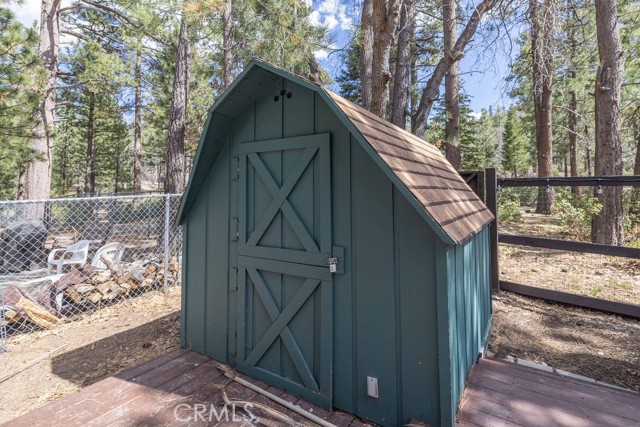 Detail Gallery Image 23 of 28 For 42569 Willow Ave, Big Bear Lake,  CA 92315 - 2 Beds | 2 Baths
