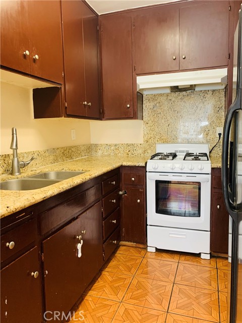 Detail Gallery Image 3 of 7 For 615 S Euclid St #54,  Santa Ana,  CA 92704 - 2 Beds | 1/1 Baths