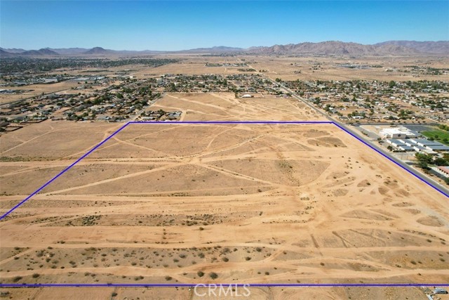 33 Mesquite Road, Apple Valley CA: https://media.crmls.org/medias/ba516121-d14a-42b2-b492-697d5a549223.jpg