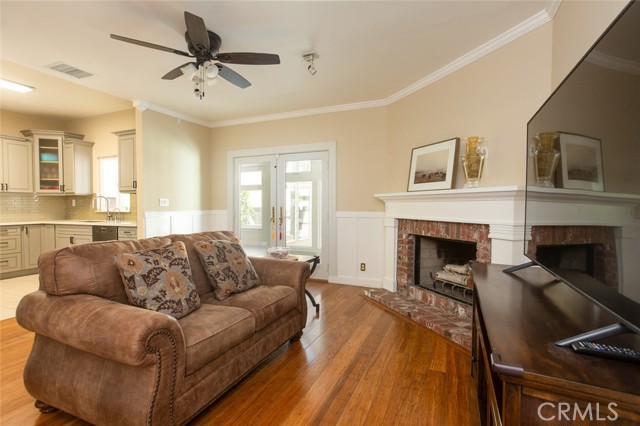 1417 Monterey Avenue, Monrovia CA: https://media.crmls.org/medias/ba51769a-e291-4037-bf7d-93aaf842ea5f.jpg