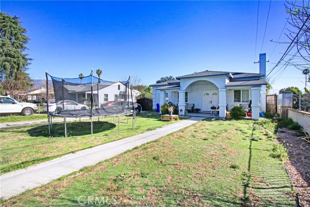 Detail Gallery Image 5 of 26 For 2249 Serrano, San Bernardino,  CA 92405 - 5 Beds | 3 Baths